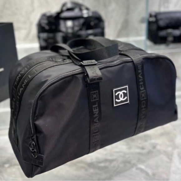 NWT GWP CHANEL DUFFEL BAG💗💗💗 - Picture 2 of 9